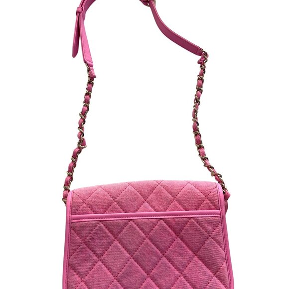CHANEL Quilted Denim Messenger Bag in Neon Pink 21S - Picture 7 of 13
